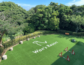 相模湾が眼下に広がる約390㎡のdog park