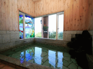 眺望抜群の屋内温泉風呂