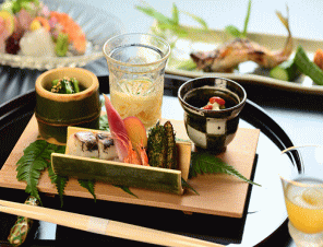 料理長自慢の懐石の膳